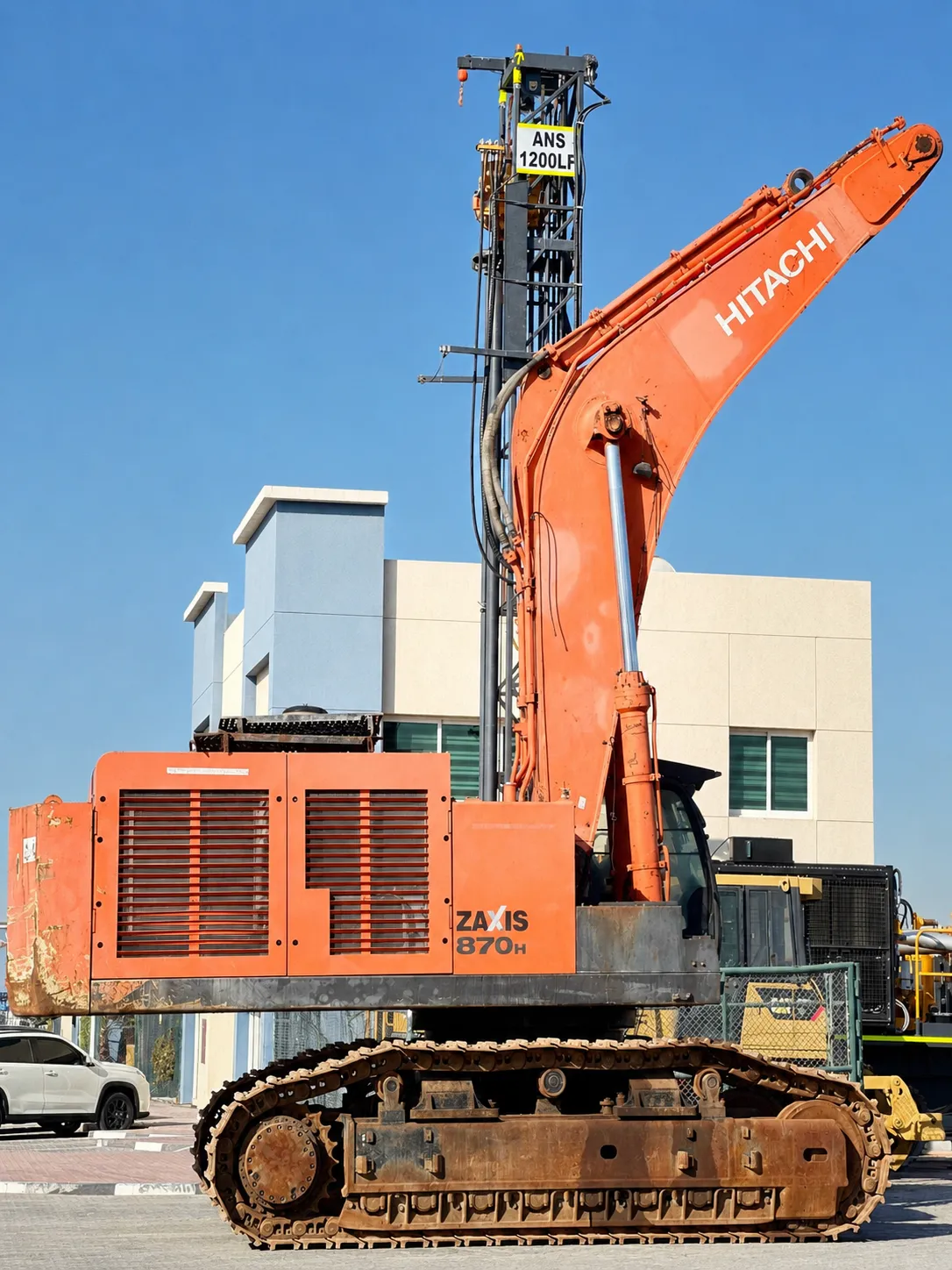 Hitachi ZX870H-5G Excavator 2017 Ref H-2053 Hitachi ZX870H-5G excavator 2017 ref H-2053 with 14000 working hours and 84200 kg operating weight