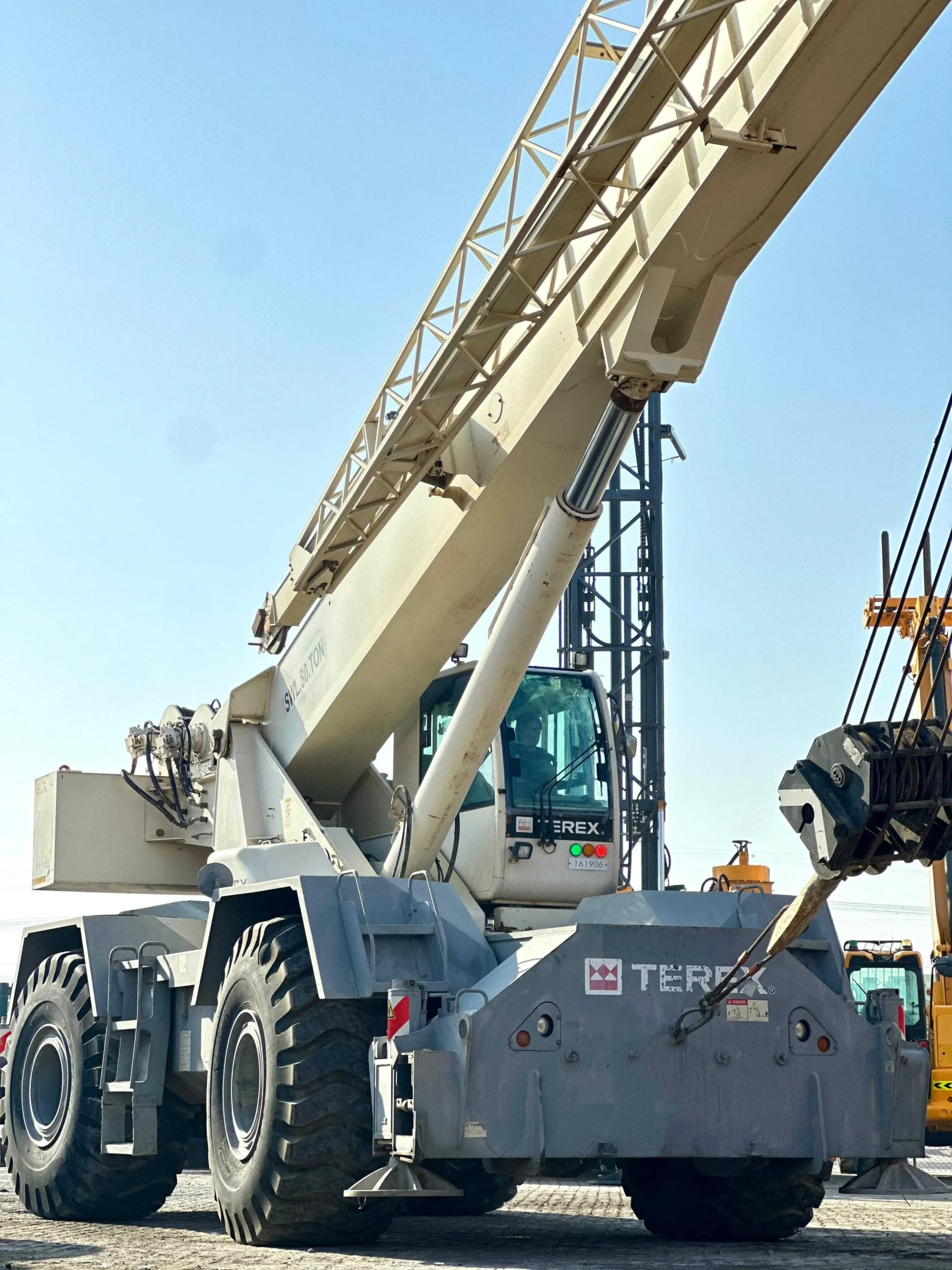 Terex RT780 rough terrain crane 2015 ref H-2042 with 6000 working hours and 41378 kg operating weight