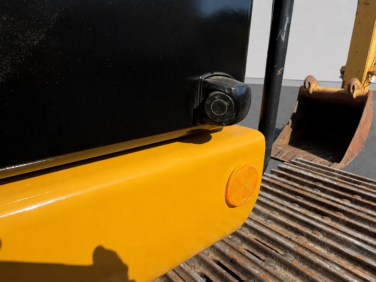 Caterpillar 320 EL excavator safety camera